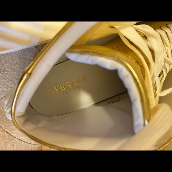 Versace gold and white Medusa sneakers - Picture 4 of 6